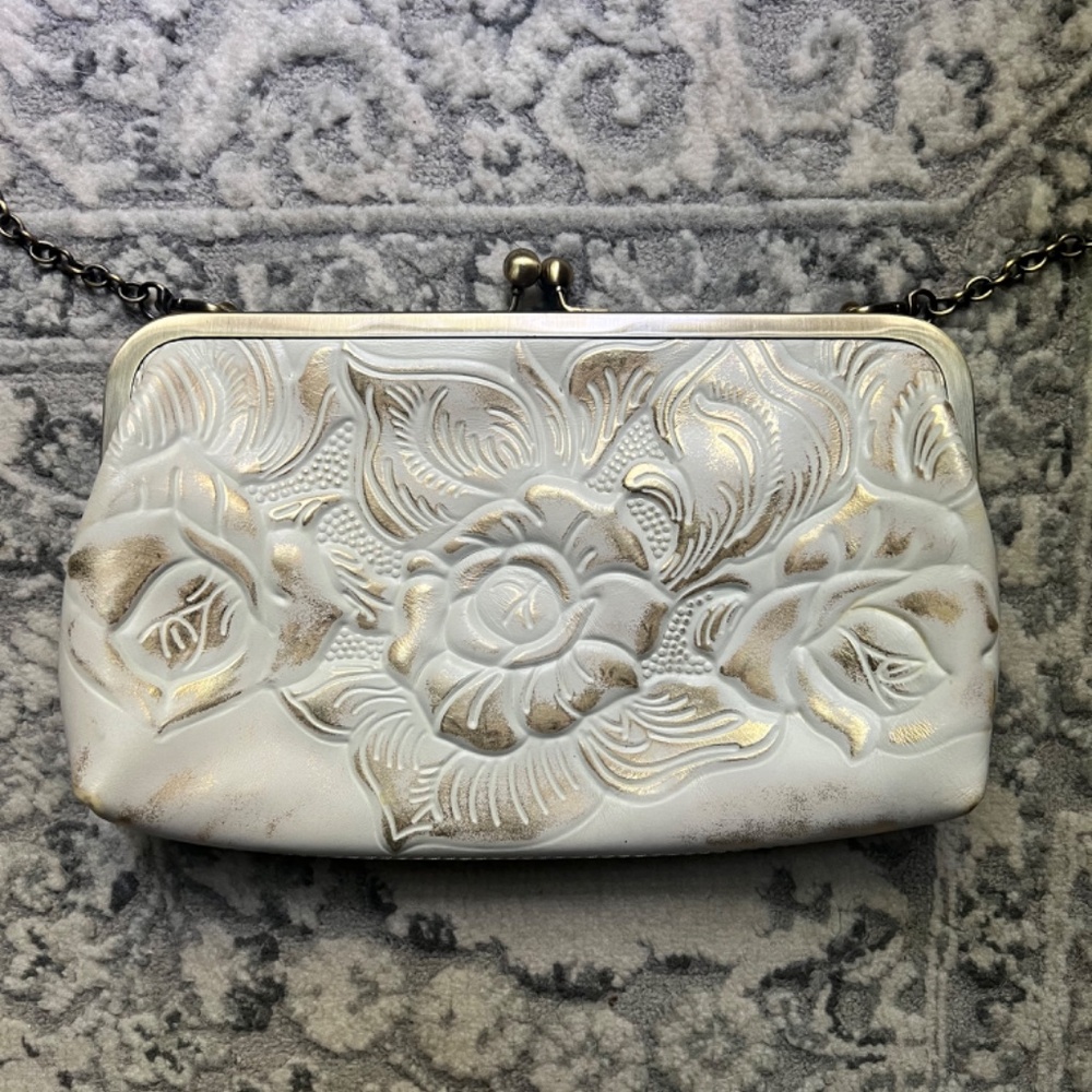 Patricia Nash Italian Leather Kisslock Clutch - Picture 3 of 5